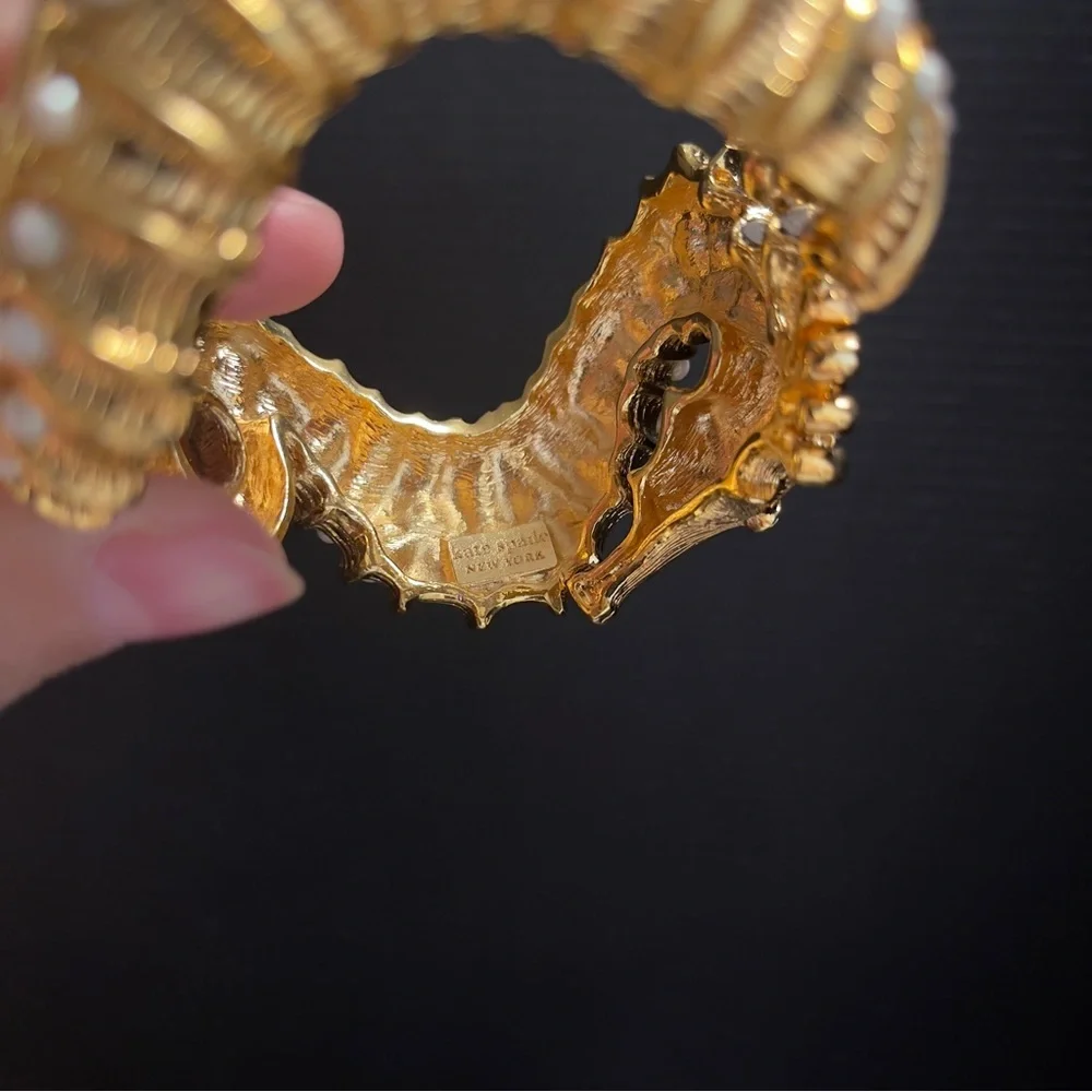 Kate Spade Rare Faux Pearl Gold Tone Seahorse Bangle Bracelet - Picture 9 of 12